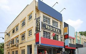 Oyo 90338 Prima Saujana Budget Hotel  2*